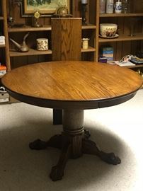 Antique OAK PEDESTAL TABLE with leaf 