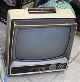 Rare portable GE TV