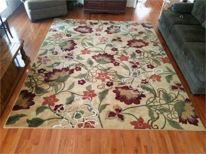 8' x 10' Floral Rug:    http://www.ctonlineauctions.com/detail.asp?id=761952