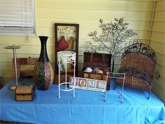   Home Decor:  http://www.ctonlineauctions.com/detail.asp?id=761859
