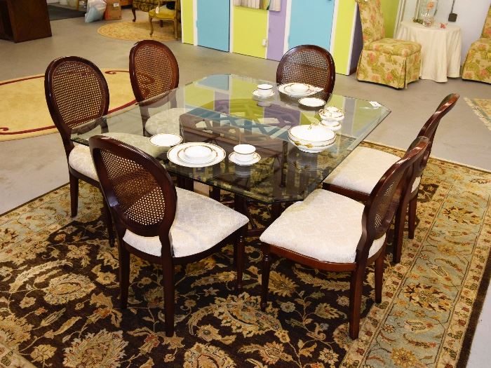 Bombay Company table with 6 chairs