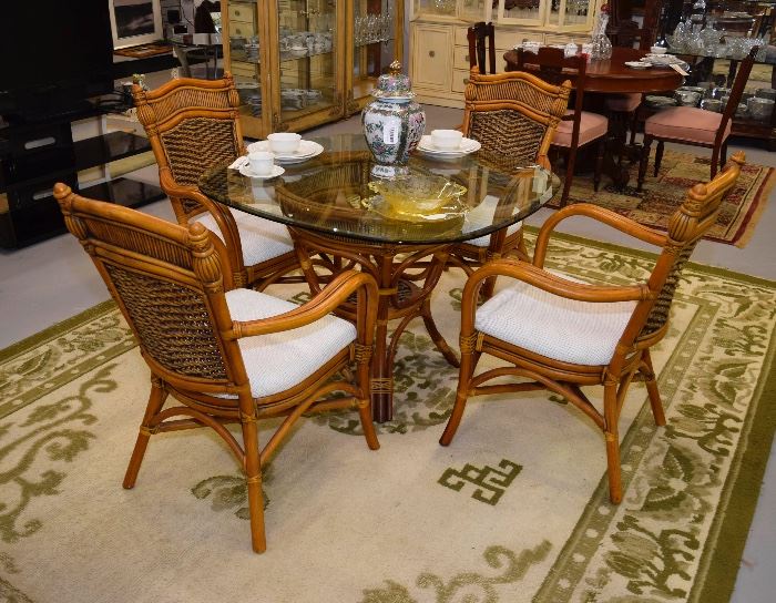 Wicker table and 4 chairs 