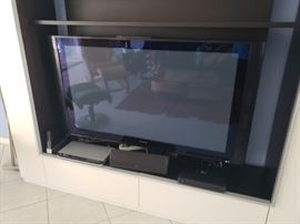 MODERN TV WALL UNIT 