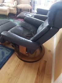 JE EKORNES STRESSLESS CHAIR