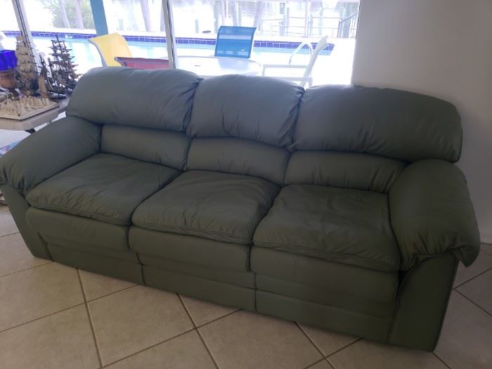 LEATHER SLEEPER