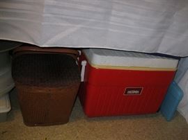 Coole and a Vintage Picnic Basket