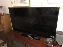Samsung Smart Flatscreen TV 55"