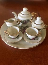 miniature Japanese tea set 