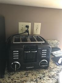 4 slice toaster Cusinart 