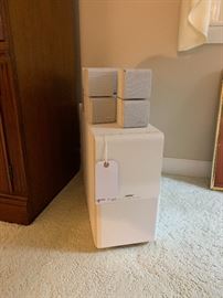 Bose 1996 Accustimax Home Theatre system complete with wiring.  Main unit and five speakers