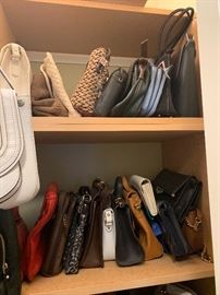 Coach! Brahman! Michael Kors! Brighton! Dooney! Large selecion