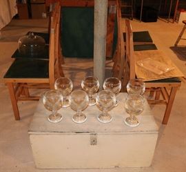 Trunk & Oversize Glasses