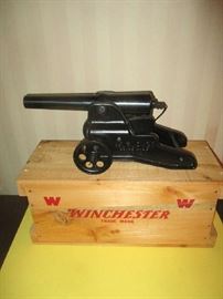 Winchester breech loading cannon in original wood box