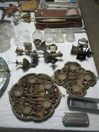 Lamps, lighting and assorted items