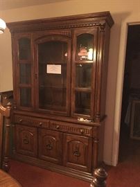 China Hutch in excellent condition