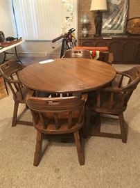Patio Table and Chairs set - Very Nice