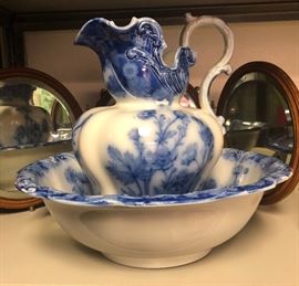 Antique Doulton Burslem England Staffordshire England large pitcher and basin in “Buttercup” pattern