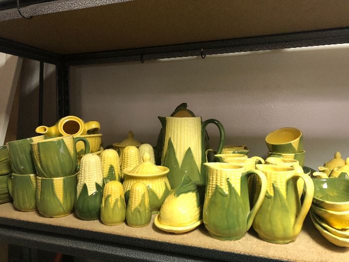 Corn King pottery made by Shawnee from 1946 - 1954 