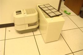 2 Working Humidifiers&nbsp;
