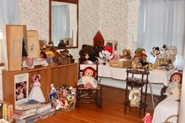 Fanwood Estate Liquidation by Estate Sales By Olga / NJ Estate Sales - dolls