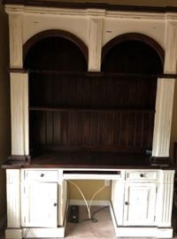 Potato Barn Desk w Hutch