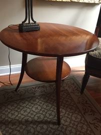 181. Round Cherry Accent Table (33" x 28")