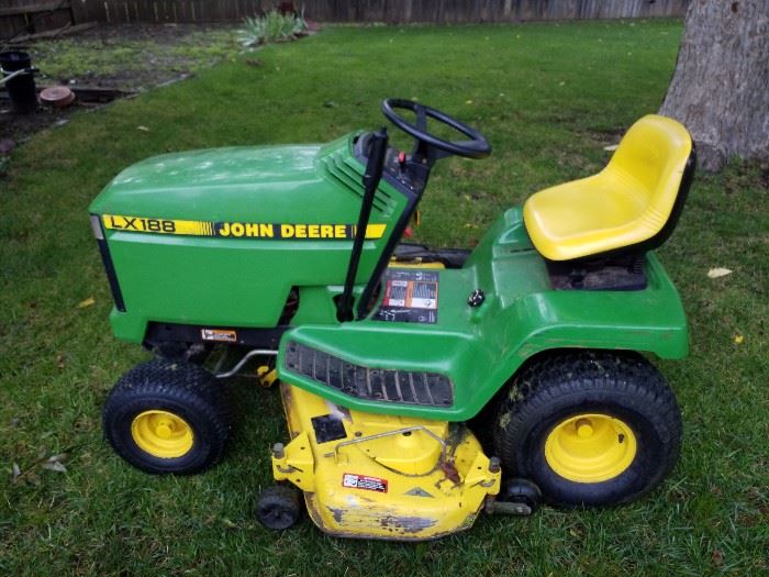 John der LX188 riding lawn mower