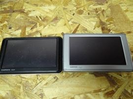 2 Garmin GPS Devices