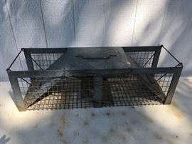 LARGE HAVAHART LIVE ANIMAL TRAP
