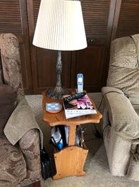 Magazine rack/End table and lamp