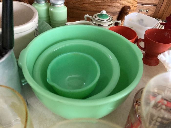 Vintage Jadeite mixing bowl set