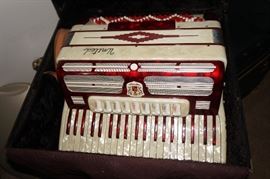 Amazing Accordian.... Bellows in good order