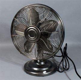 Oscillating 3-Speed Table Fan with Metal Base, Model FT30-9U3, 13"Dia
