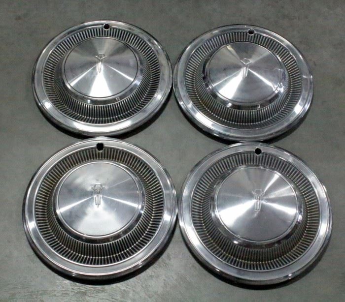 Vintage Late 1970's Oldsmobile Hubcaps, Qty 4