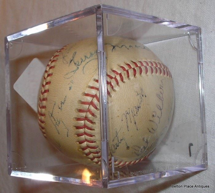 1946 Signed Cubs Baseball.Same Ball as previous photo