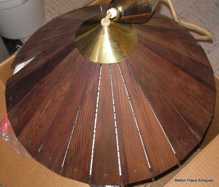 Vintage Lamp, one small piece broken