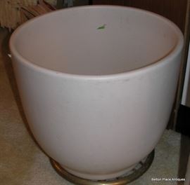 Another Gainey California planter