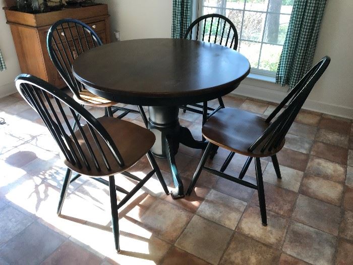 Pedestal Table  / 4 Chairs $ 200.00