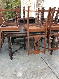 Antique Dining Table with 6 chairs