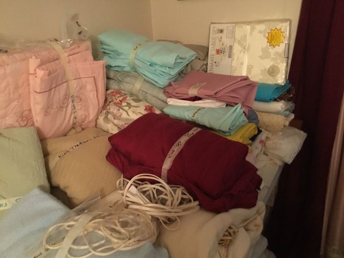 Sheets, blankets, pillowcases