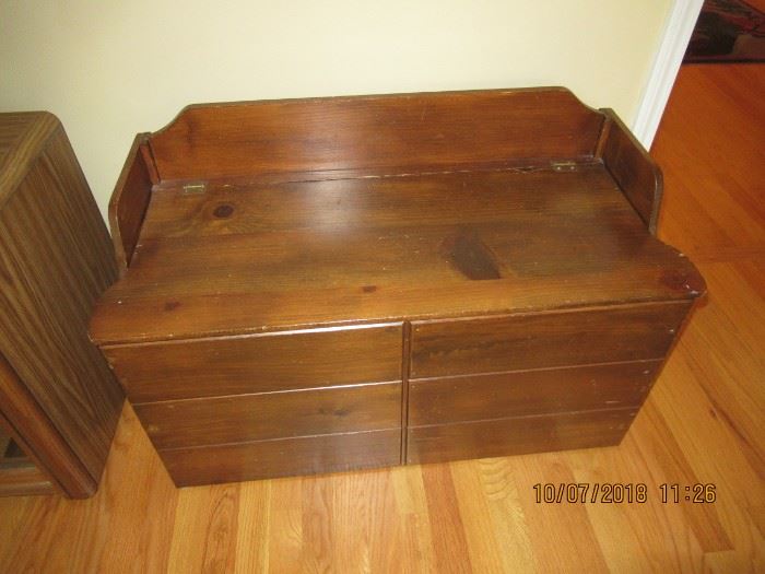TOY CHEST