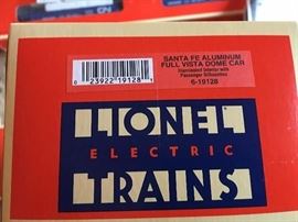 LIONEL 19128 SANTA FE ALUMINUM FULL VISTA DOME CAR