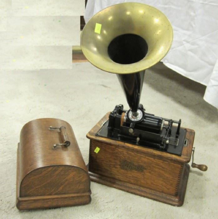 Antique Edison Cylinder Phonograph Player With Horn. ca 1905. In Oak 13" wide case. Lot includes 18 cylinder records