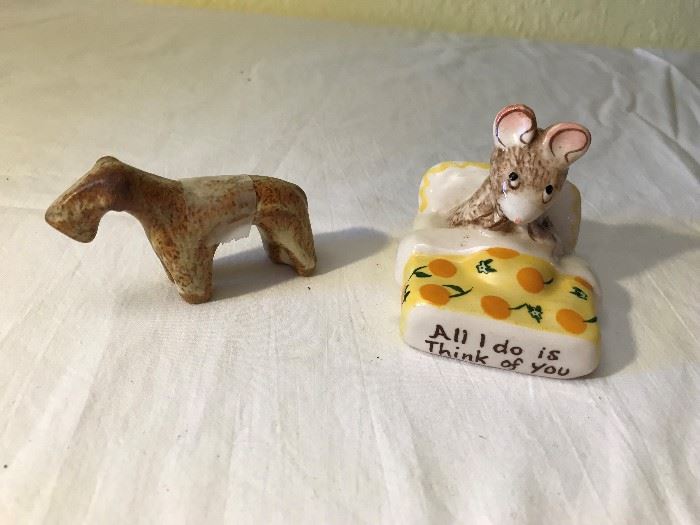 MOUSE IN BED - BESWICK, ENGLAND