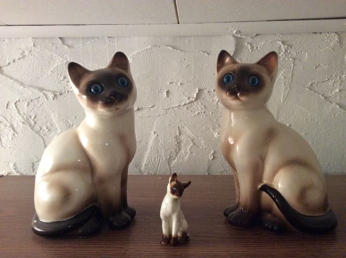 Siamese Cat Figures