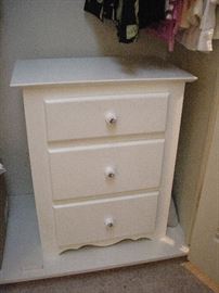 Small wooden chest of drawers