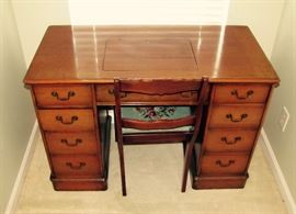 SINGER SEWING MACHINES