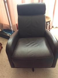 KFL011 Aurora Leather Rocking Swivel Chair