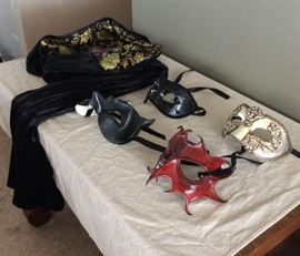 KFL091 Masquerade Mask & Black Velvet Hooded Cape 