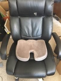 KFL106 Another Office Chair 